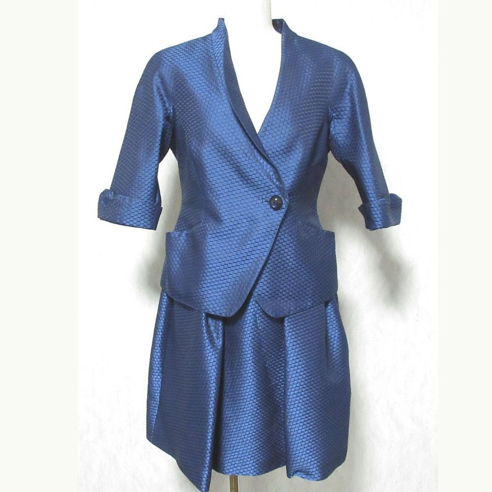美品 Armani Collezioni アルマーニコレッツォーニ スクエアジャカード ノーカラージャケット ワンピース セットアップ 40 ネイビー レディース 古着 中古 USED