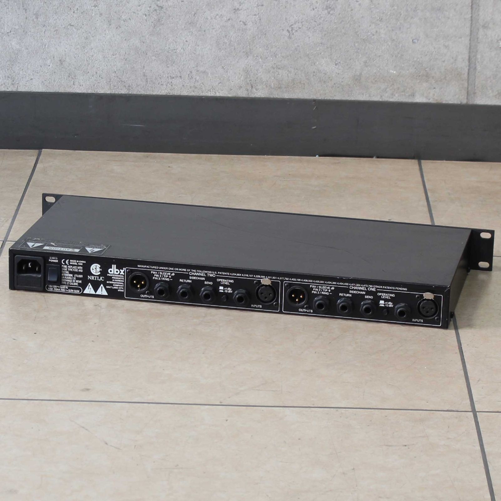 中古 dbx 1066 compressor/Limiter/Gate 2chのコンプレッサー