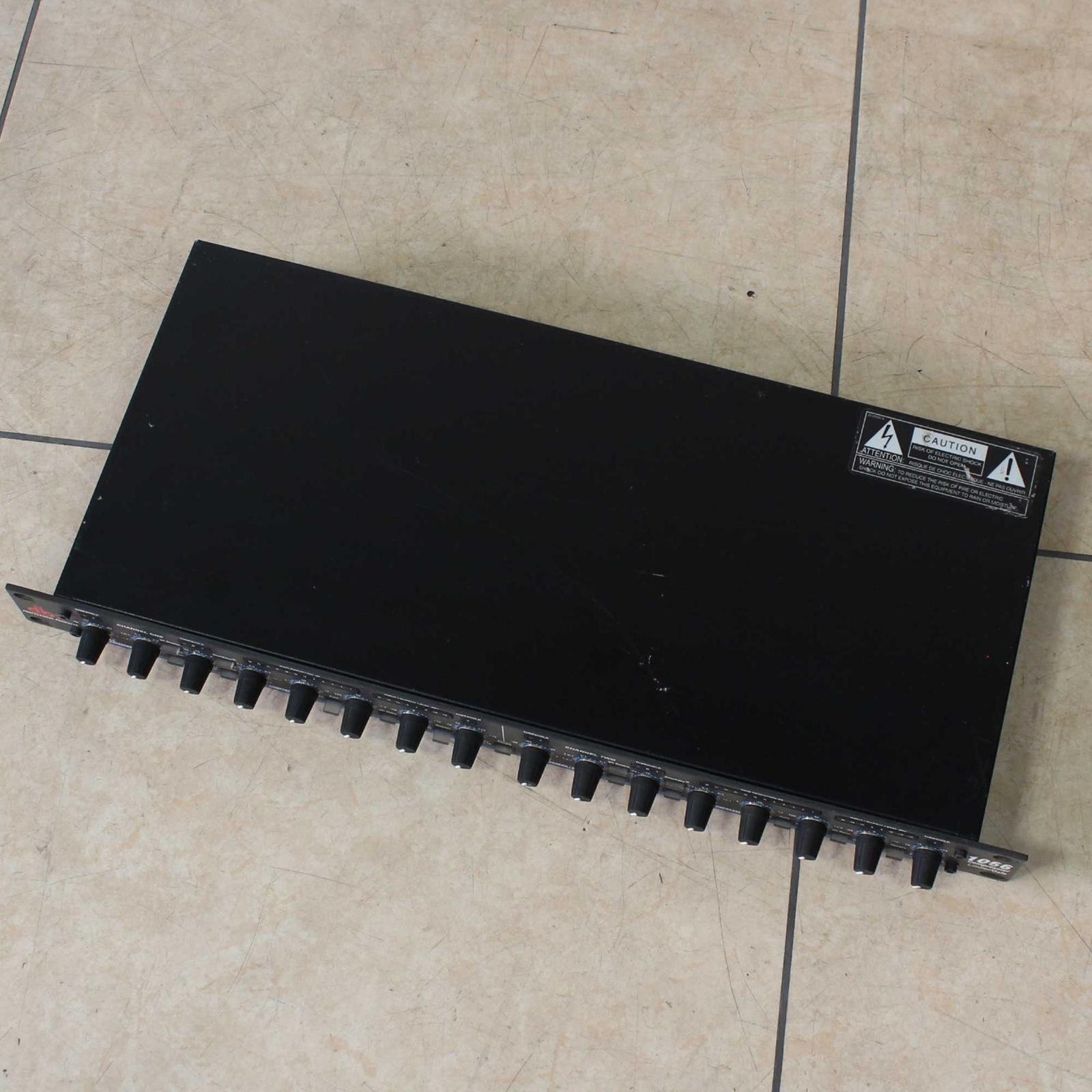 中古 dbx 1066 compressor/Limiter/Gate 2chのコンプレッサー