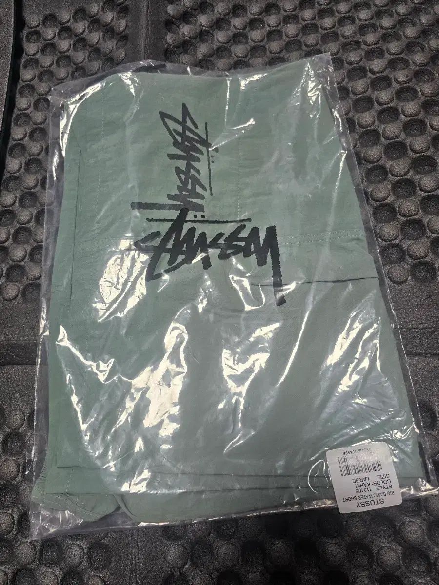 STUSSY BIG ベーシック ウォーター ハーフパンツ カーキ L