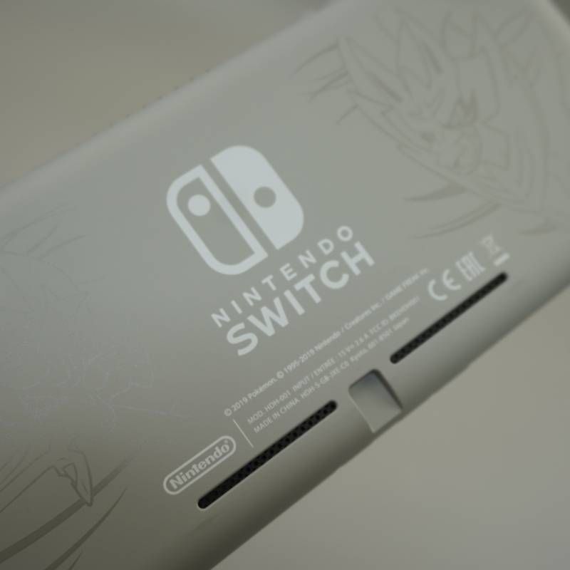 m708】 Nintendo Switch Lite 本体 ザシアン・ザマゼンタ ポケモン