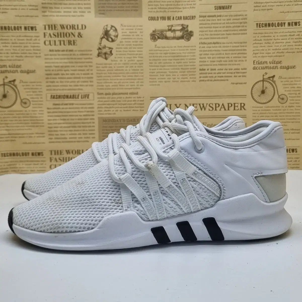 adidas EQT レーシング スニーカー 225