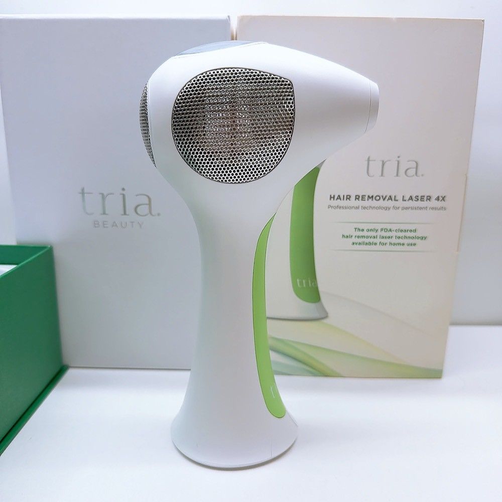 ほぼ未使用✨️付属品完備 トリア パーソナルレーザー 4X Tria 脱毛器 ほぼ未使用＊付属品完備》 トリア パーソナルレーザー 4X Tria LHR 4.0