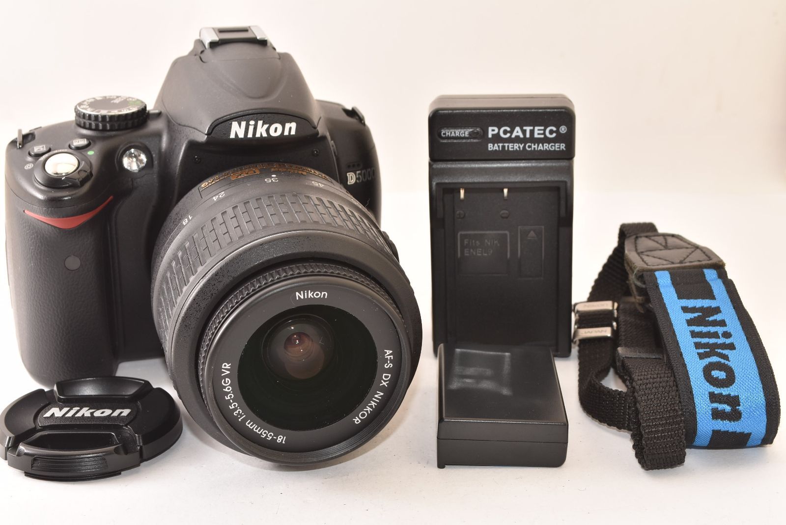★極上品★ Nikon ニコン D5000 + 18-55mm F3.5-5.6G VR 純正レンズキット ショット数6370回 デジタル一眼レフカメラ 2605088