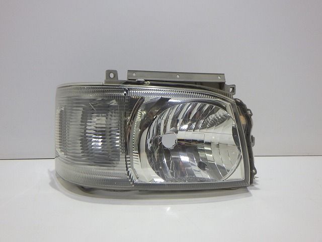 200系 ハイエース 右ヘッドライト ハロゲン 1型2型 26-117 47 レベ付 81130-26470 コーティング 260521062