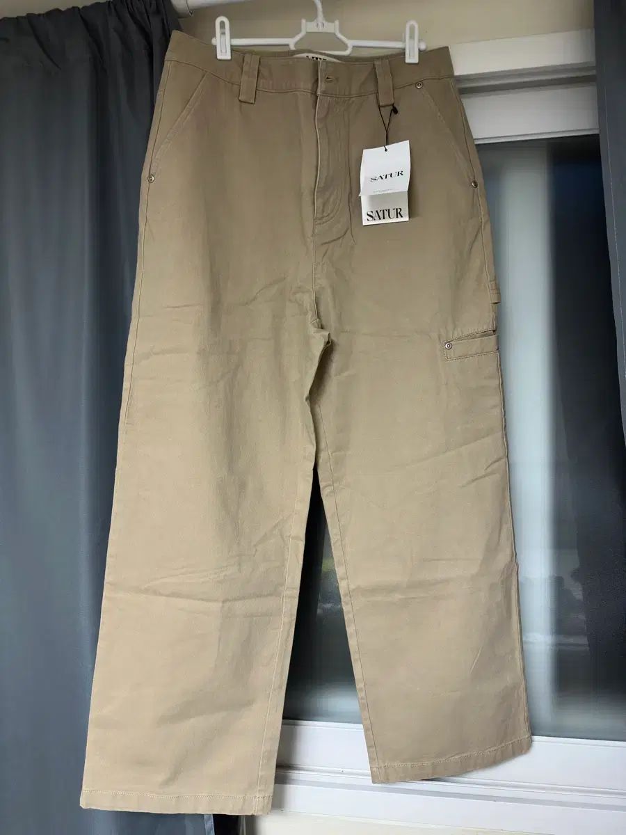 SATUR カーペンター チノ パンツ ベージュ 新商品