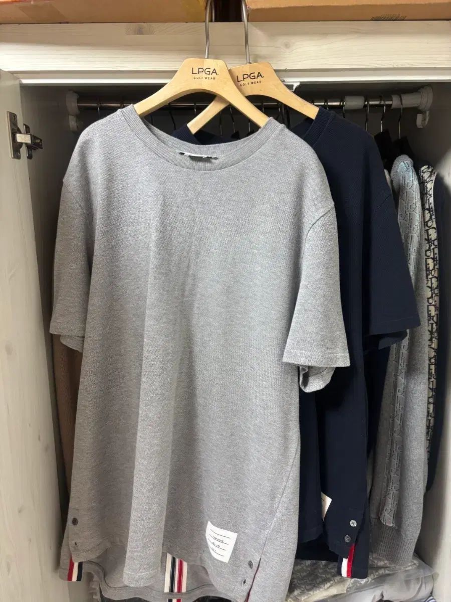 正規品 トムブラウン 白 3本線 半袖Tシャツ サイズ 4