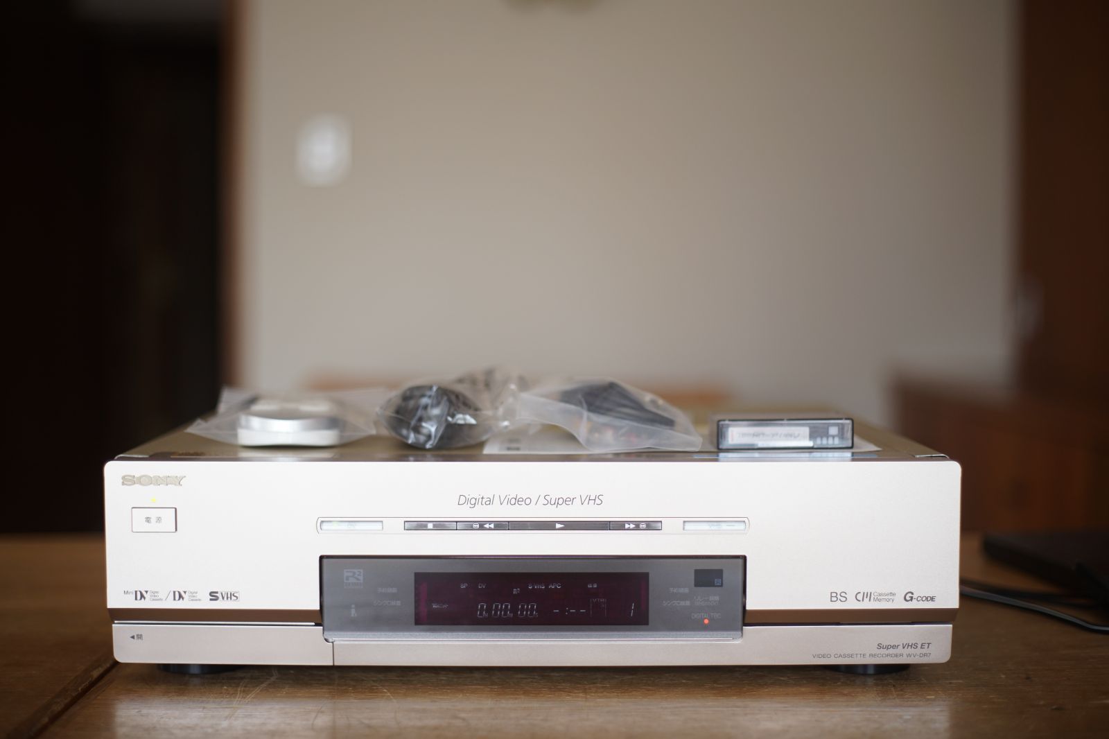 動作保証あり SONY WV-DR7 S-VHS DV MINI DV ビデオデッキ