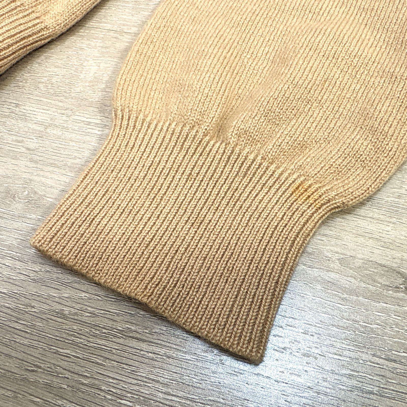 ISSEY MIYAKE イッセイミヤケ　カーディガン　ベージュ　ブラウン系 ISSEY MIYAKE イッセイミヤケ ウールニット ジャケット カーディガン