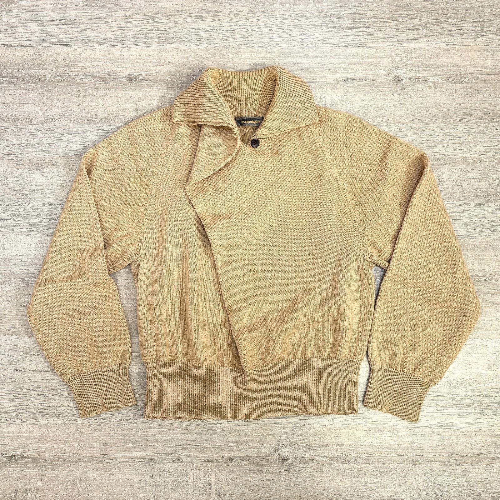 ISSEY MIYAKE イッセイミヤケ　カーディガン　ベージュ　ブラウン系 ISSEY MIYAKE イッセイミヤケ ウールニット ジャケット カーディガン