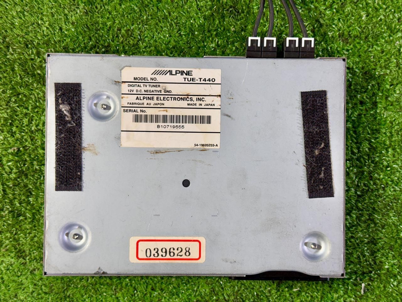 ZT-8682] ALPINE アルパイン 地デジチューナー B-CASカード入り TUE