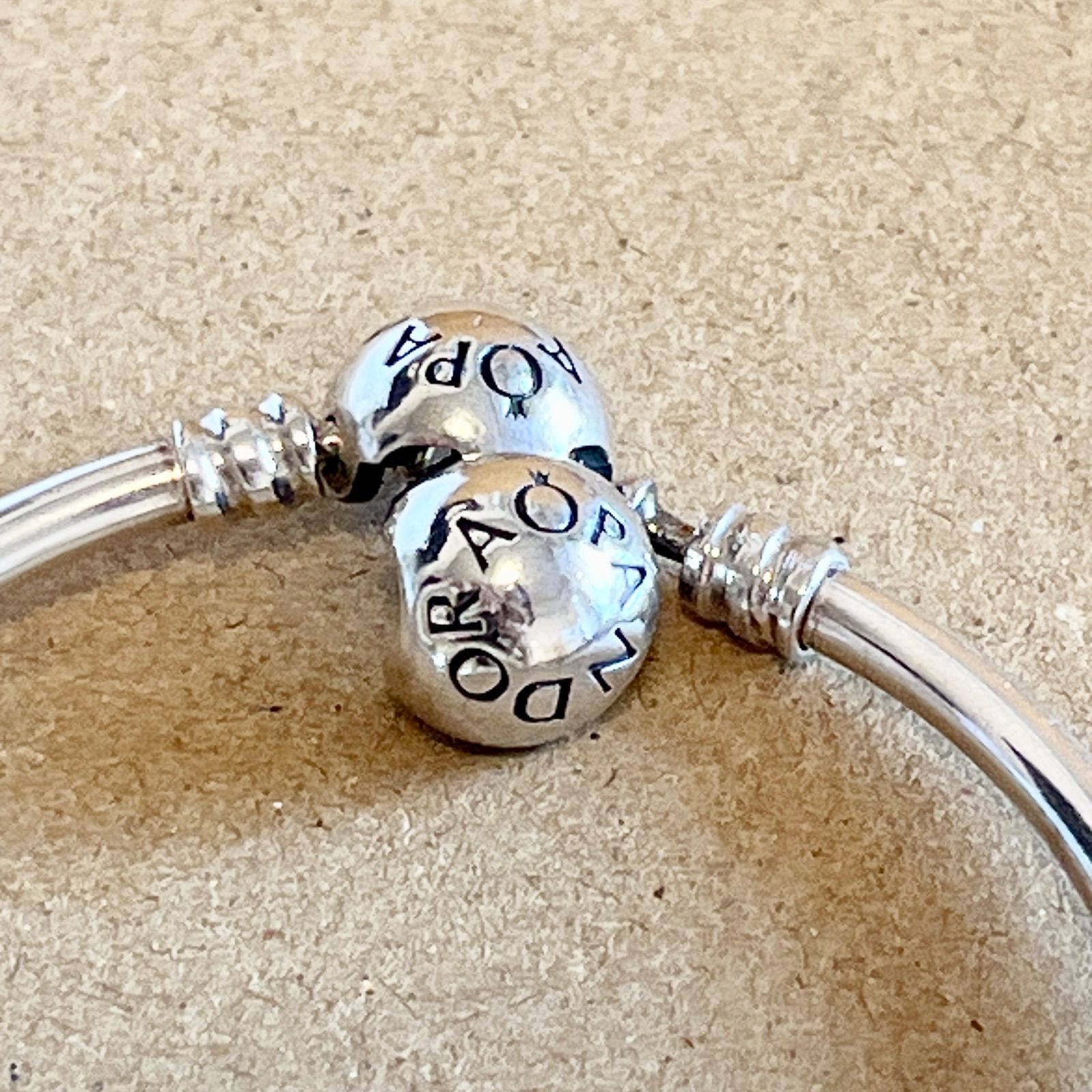 Pandora パンドラ Logo Clasp Bangle スターリングシルバー