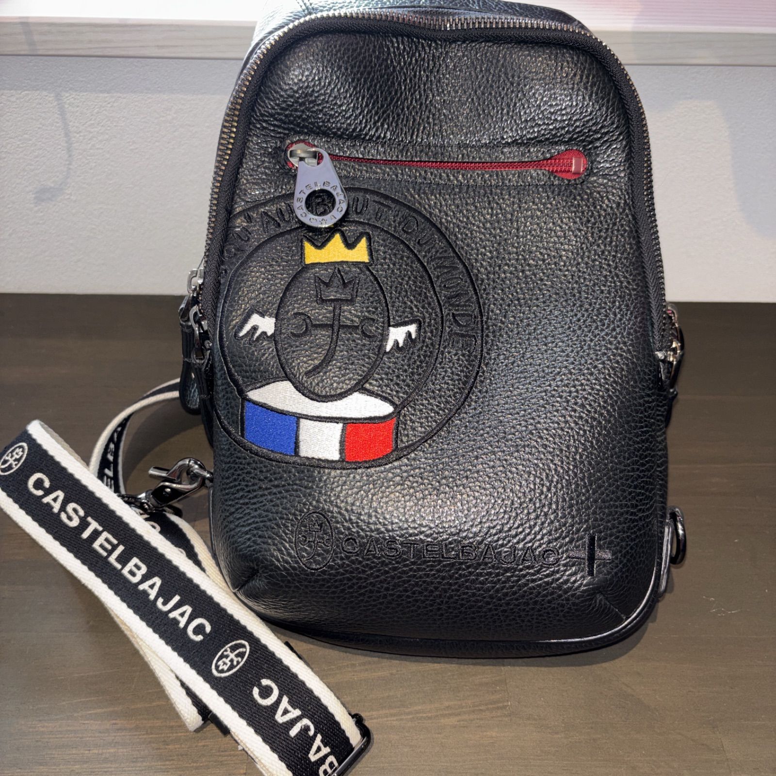 CASTELBAJAC】カステルバジャックブラック ボディバッグ【極美品 