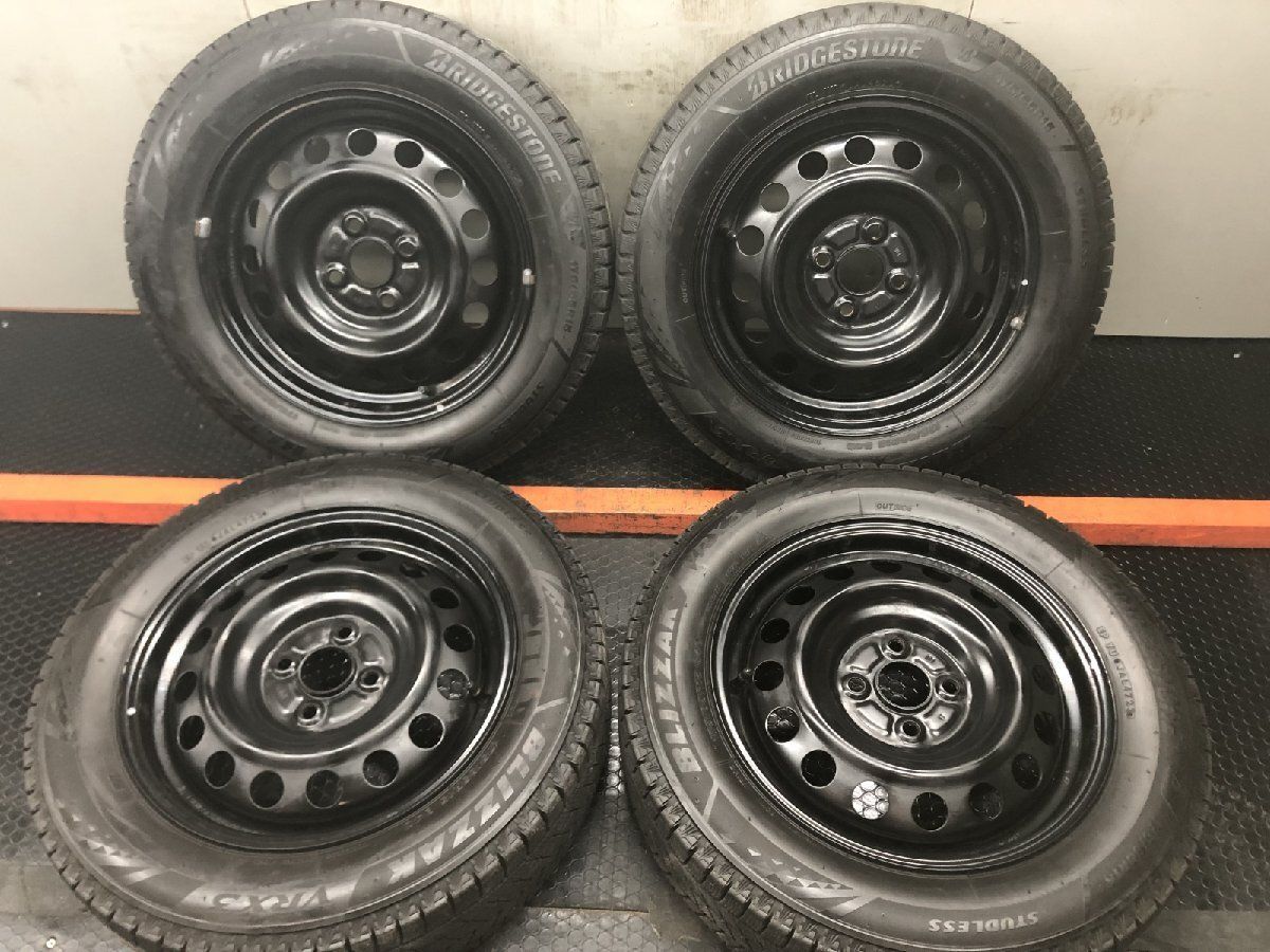 【BS BLIZZAK VRX3 175/65R15】スタッドレス【TOYOTA 純正ホイール 15インチ 5.5J4HPCD100】23年製 バリ溝 アクア ヴィッツ等　(STL142)