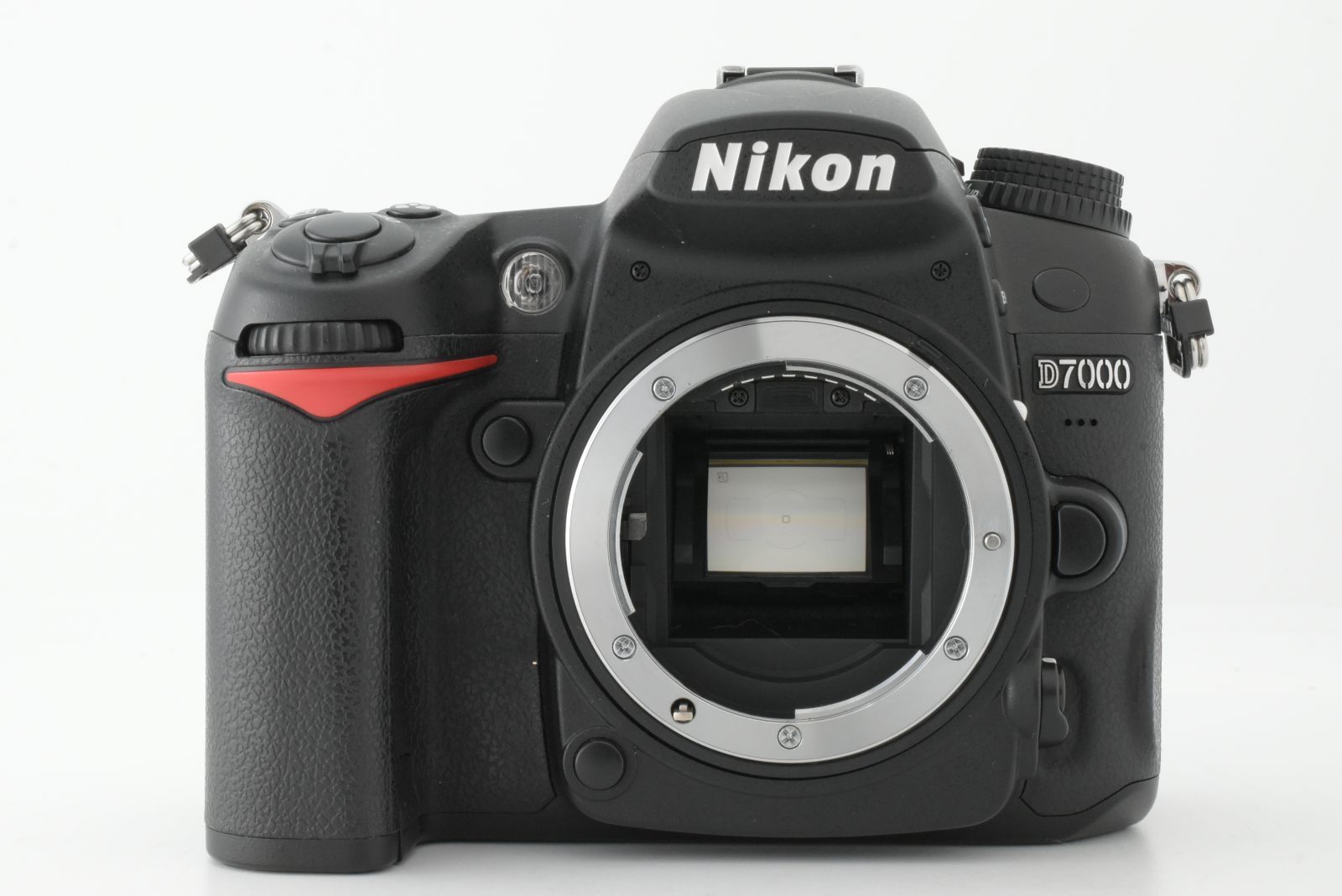 美品】シャッターカウント 565回 Nikon D7000 16.2MP DSLR Camera Body