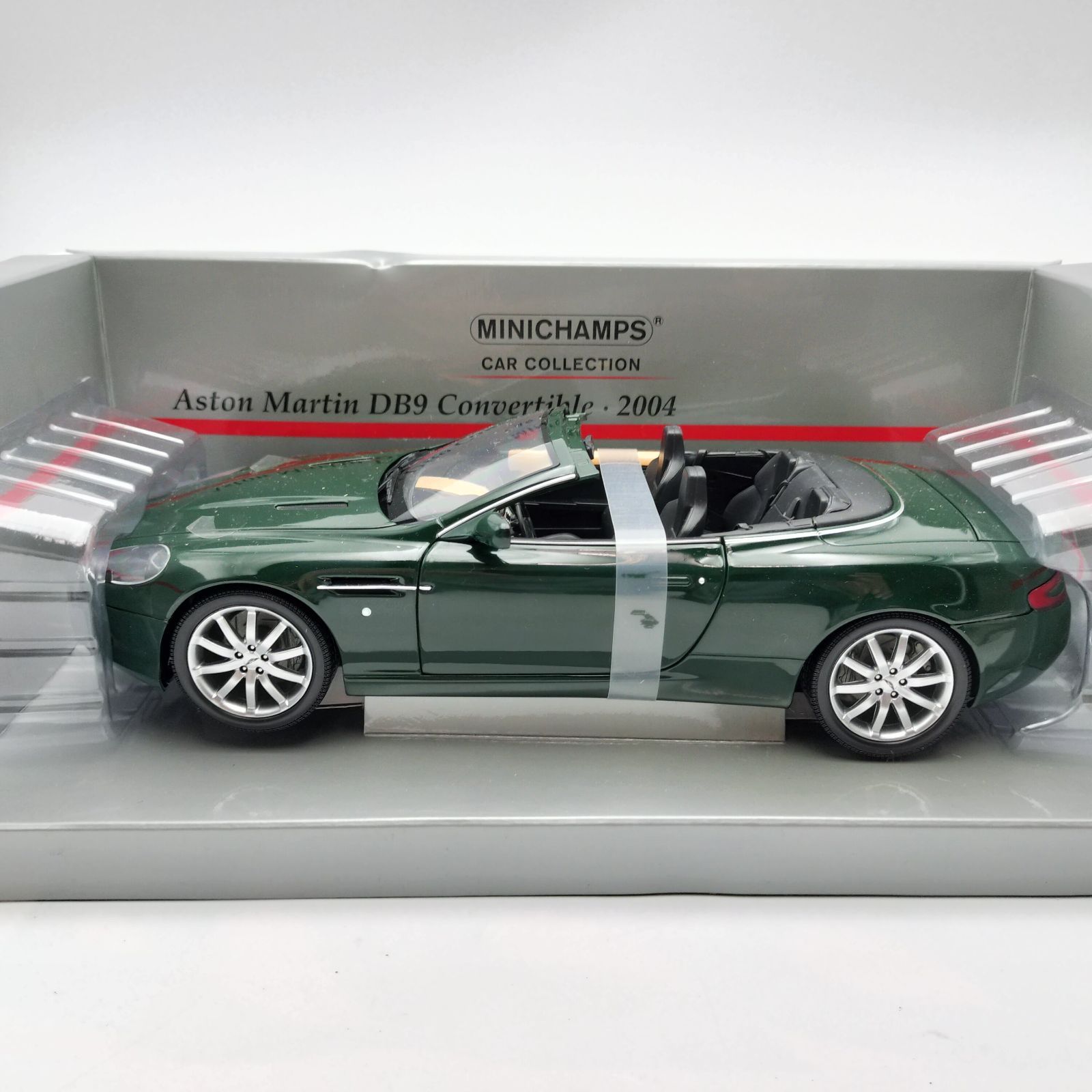 Minichamps】ミニチャンプス 1/18 アストンマーティン DB9