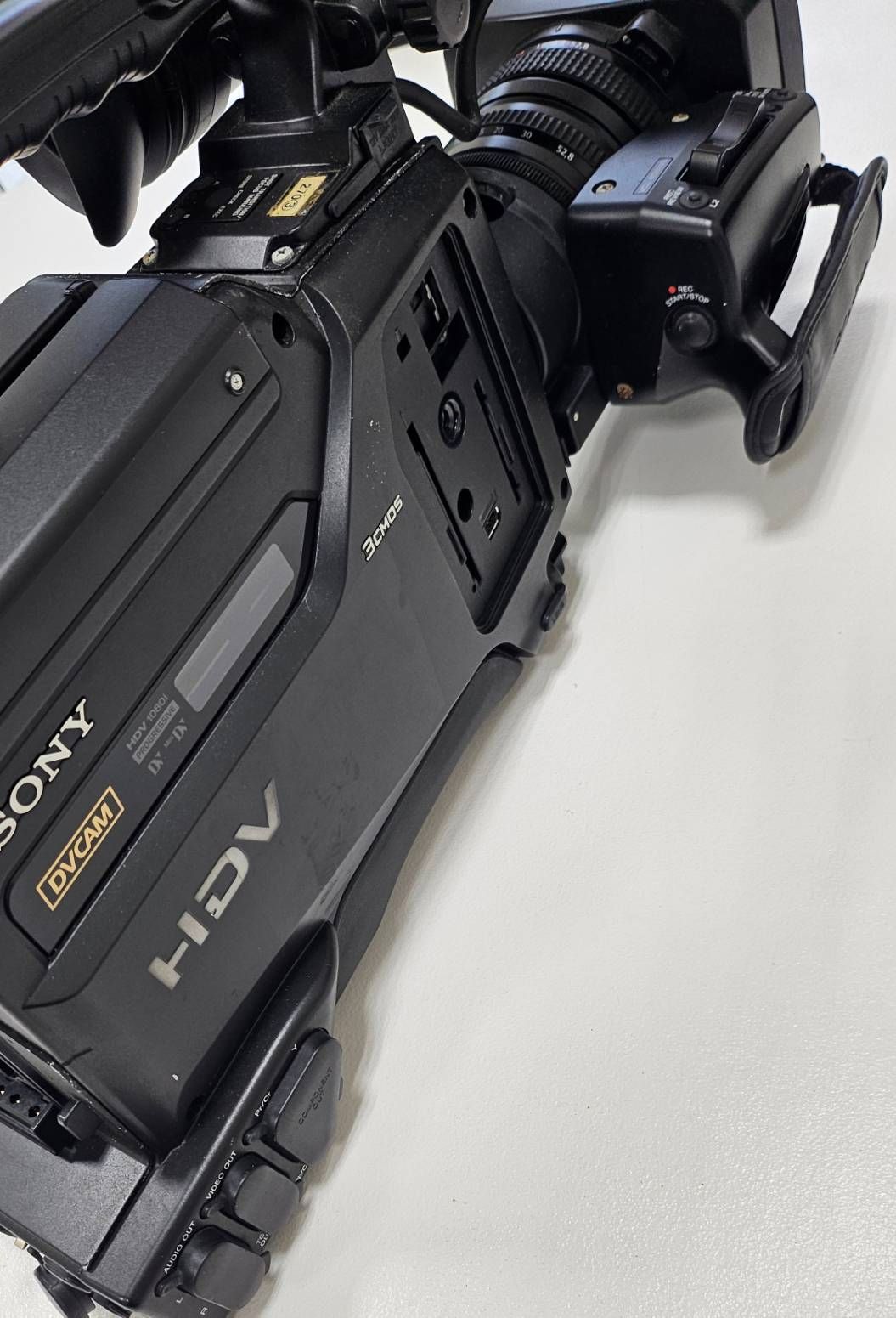 SONY 業務用ビデオカメラ本体HDV 1080i（ケース付） ジャンク - メルカリ