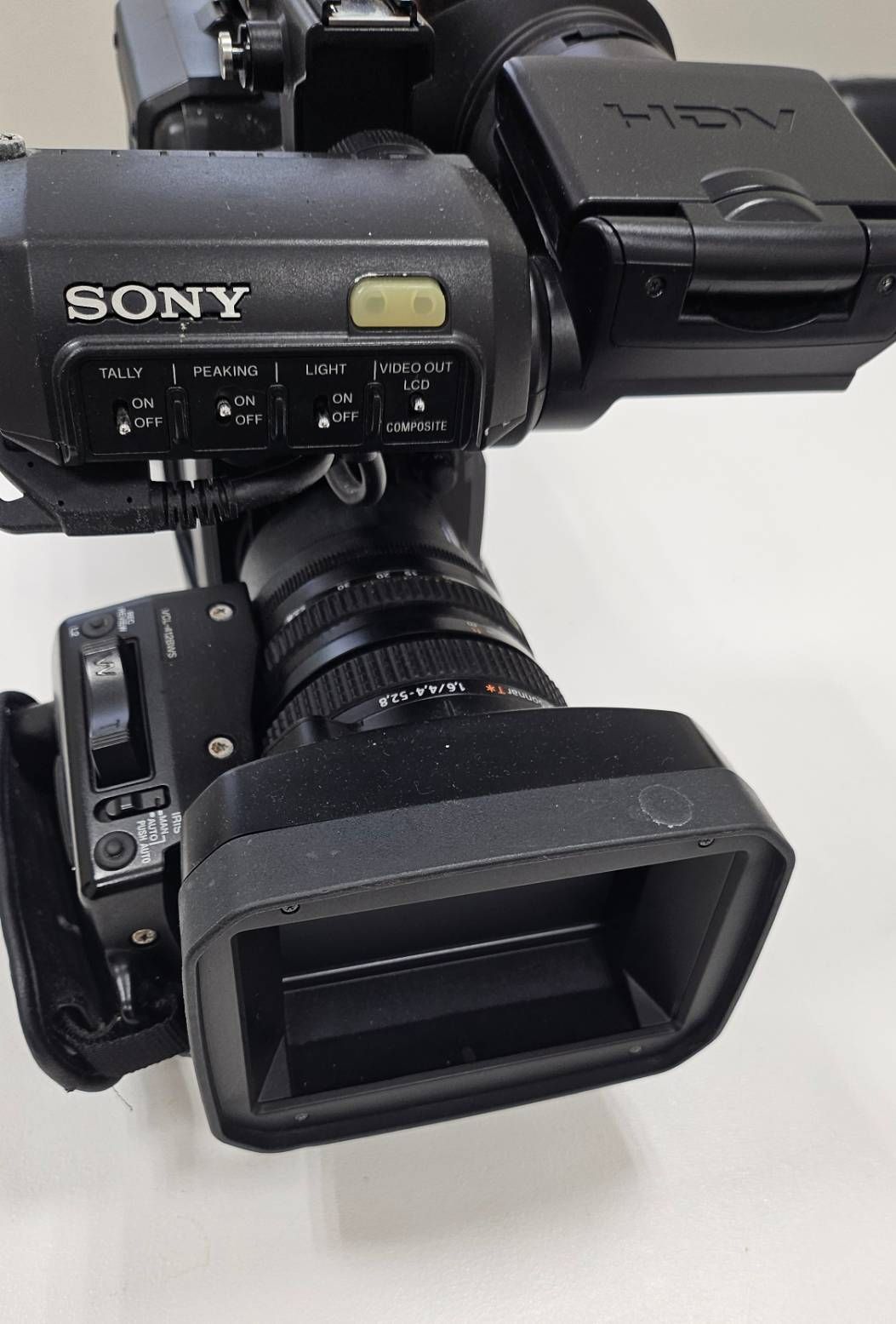 SONY 業務用ビデオカメラ本体HDV 1080i(ケース付) ジャンク - メルカリ SONY 業務用ビデオカメラ本体HDV 1080i(ケース付) ジャンク - メルカリ
