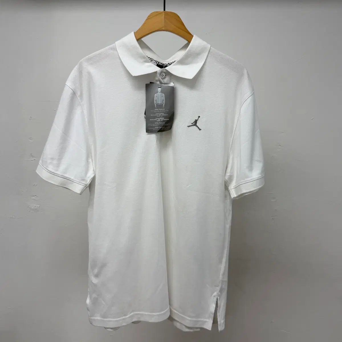 ナイキ ジョーダン Classic CUT DRI-FIT 白 カラーTシャツ 105 L JS56