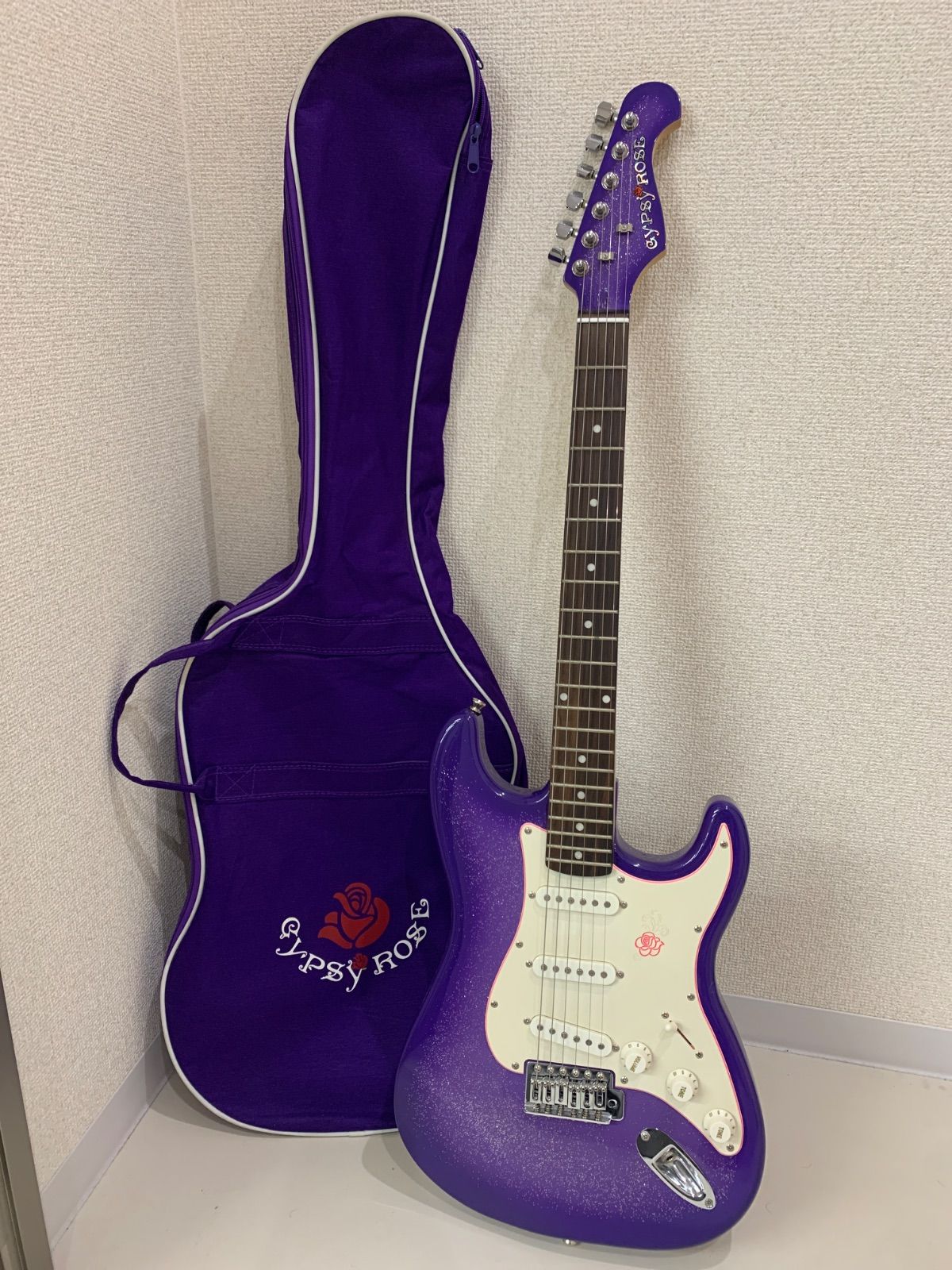 # Gypsy Rose ジプシーローズ エレキギター 紫 パープル ギターケース付き【楽器1】【10】