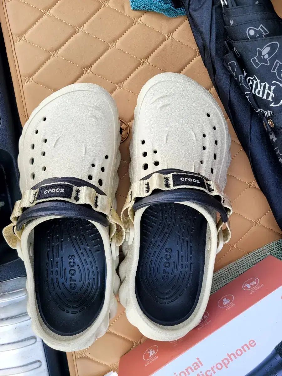 Crocs Ecco klogg ベージュ カラー 260 サイズ 出品 6,607円