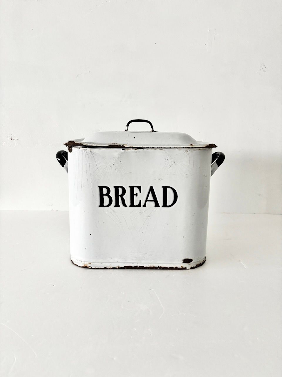 英国アンティーク】ホーロー ブレッド缶 イギリス製 BREAD 琺瑯 - メルカリ