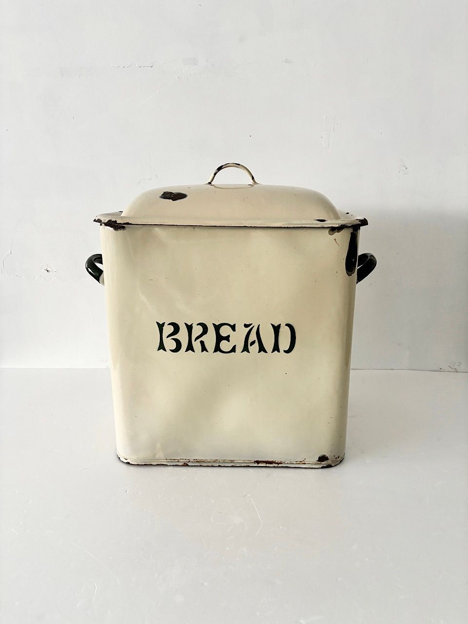【英アンティーク 】ホーロー ブレッド缶 BREAD 蓋付き ヴィンテージ 米びつ 収納