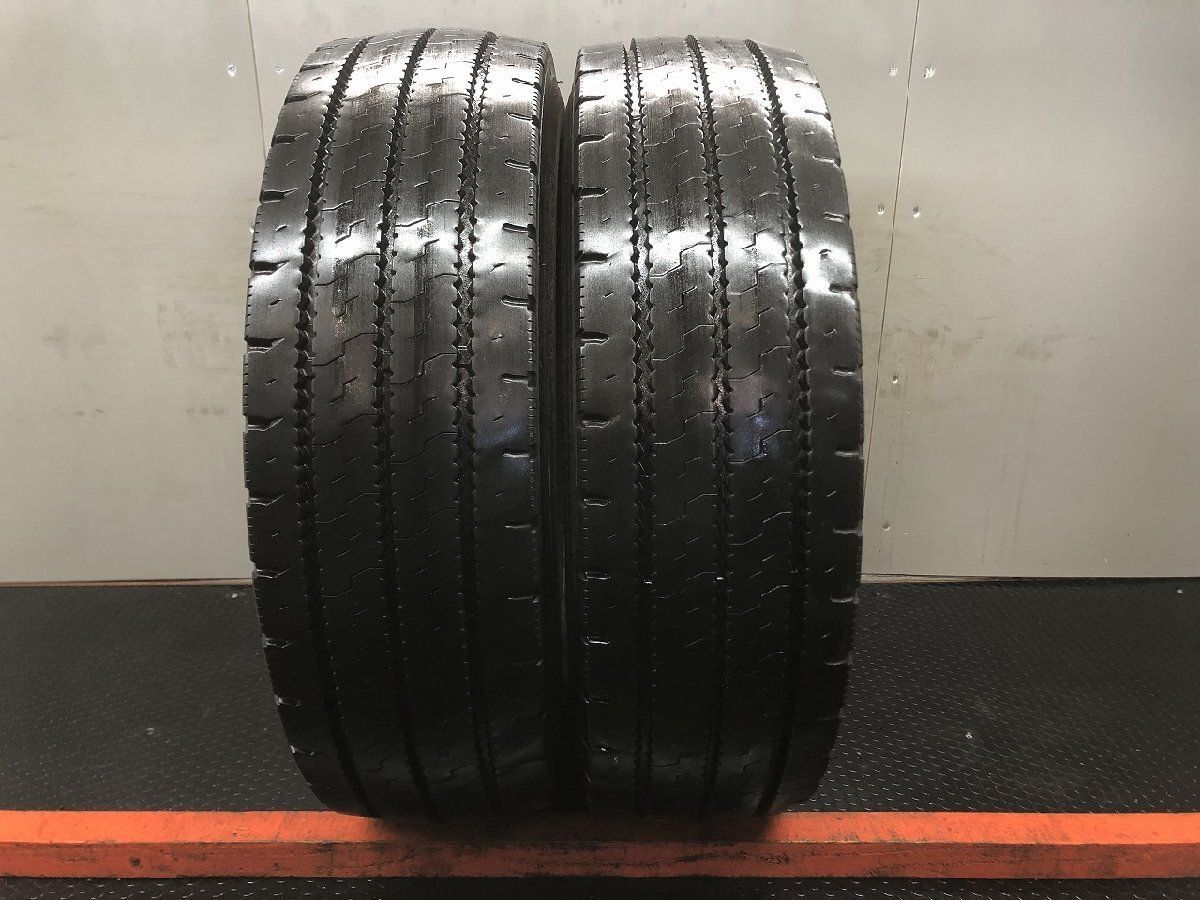 札幌発 引取OK TOYO M317Z 245/70R19.5 136/134J 19.5インチ トラックタイヤ 夏タイヤ 2本 2025年製 バリ溝 低床 大型トラック 　(STT234)