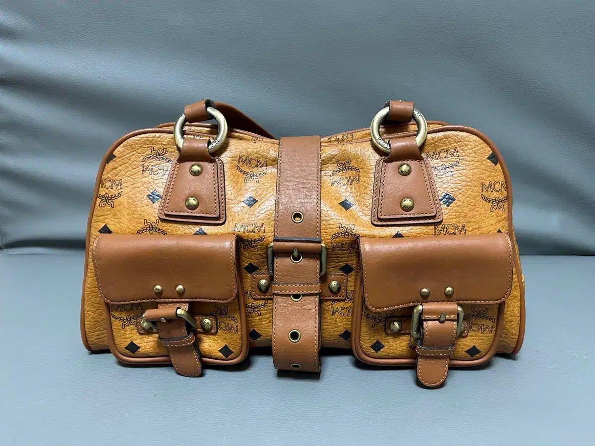MCM ビセトス ツーポケット