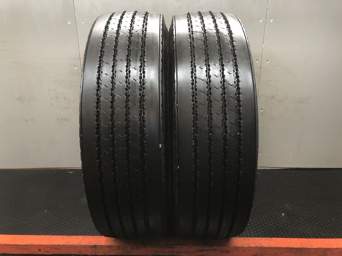 札幌発 引取OK TOYO M125 245/70R19.5 136/134J 19.5インチ トラックタイヤ 夏タイヤ 2本 24年製 バリ溝 低床 大型トラック　(STT235)