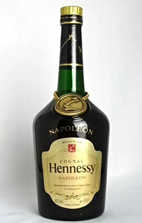 ヘネシー・ナポレオン 40度 700ml Hennessy Napoleon Cognac - メルカリ
