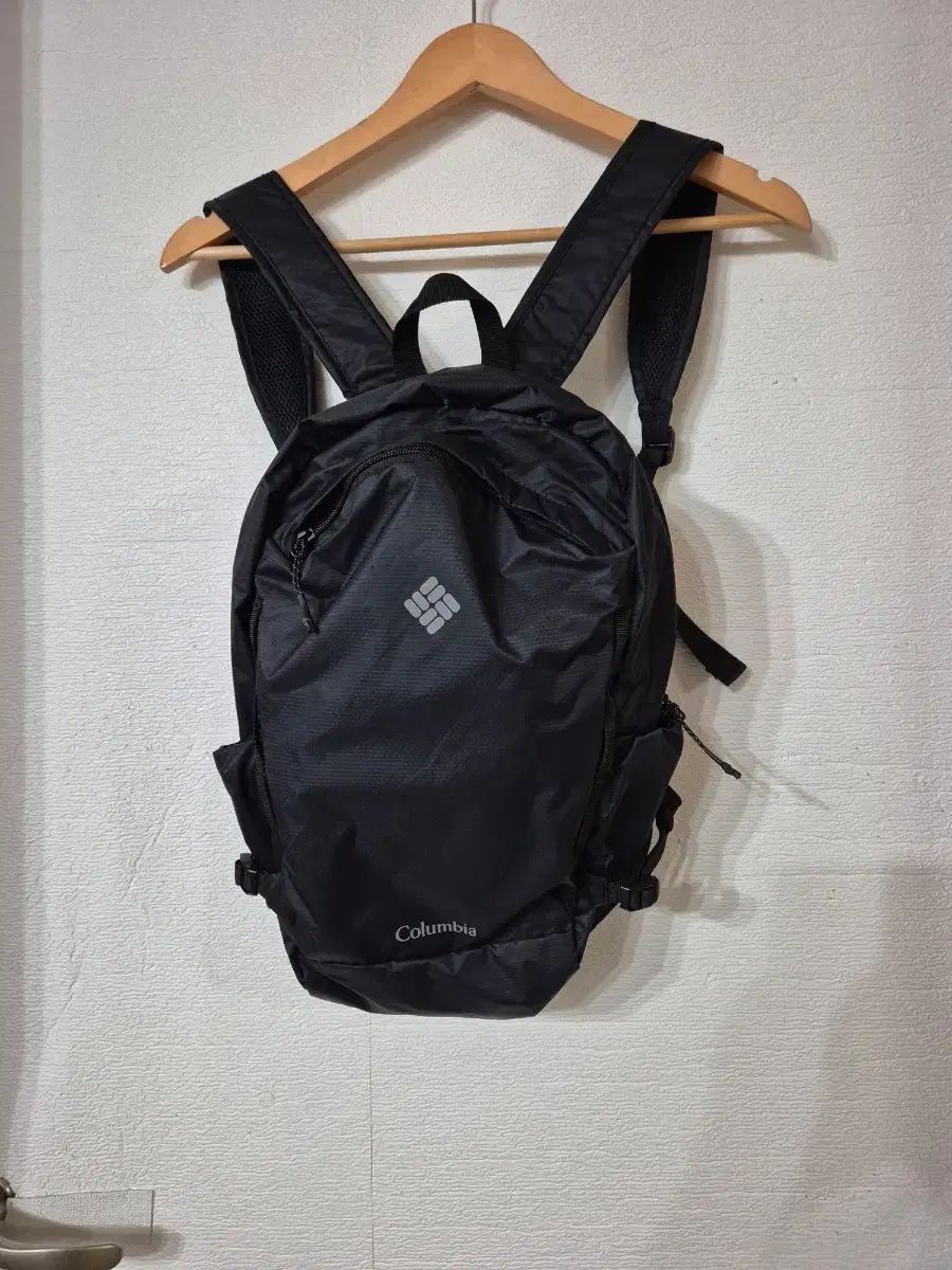 Columbia ブラック 軽量バックパックバッグ 2026年製品