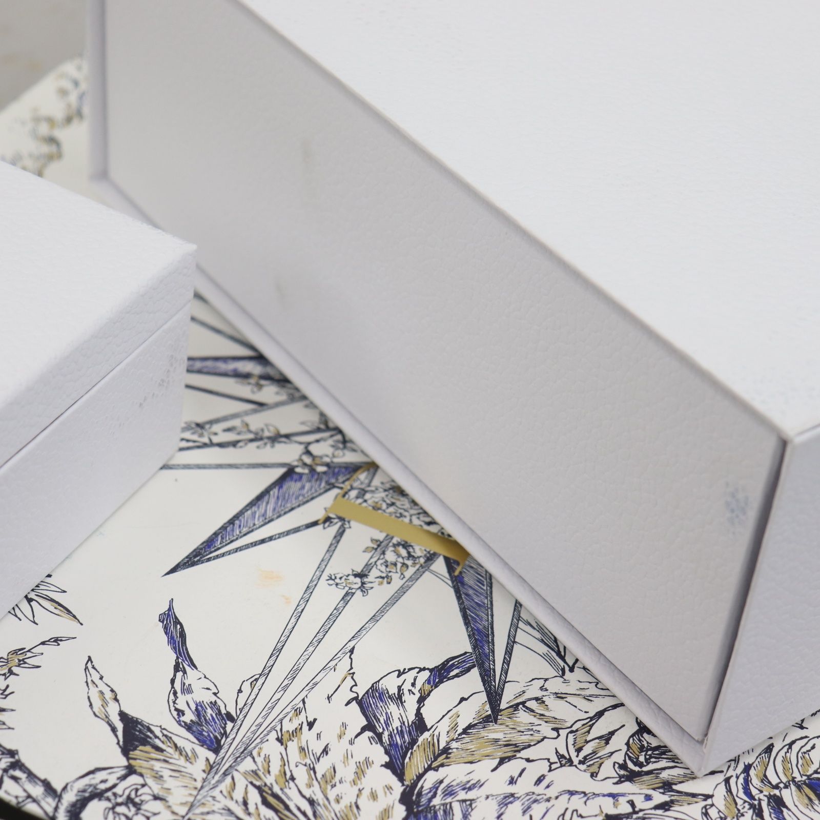 ITZP9A9RNEAS Dior ディオール BOX 空き箱 ショッパー 純正 紙袋 保存