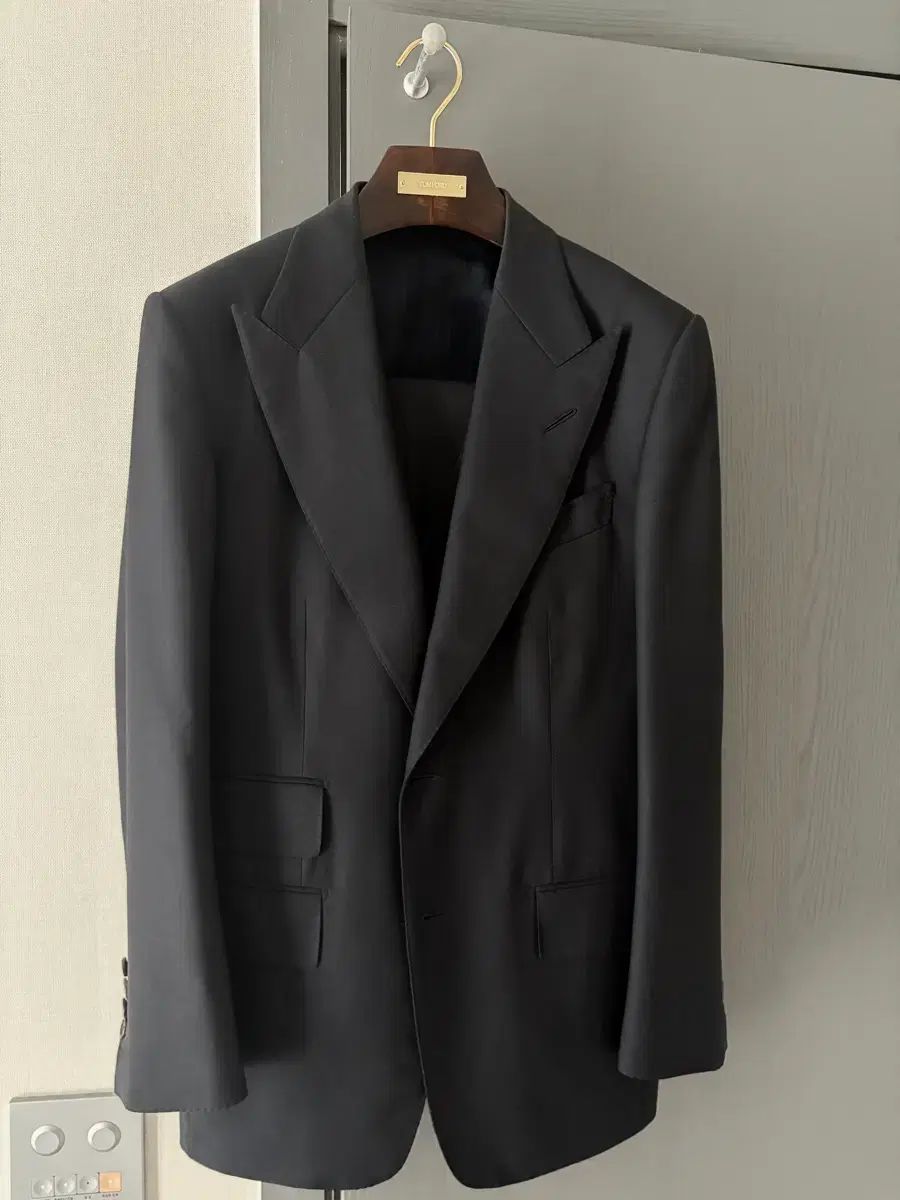 TOM FORD トムフォード ウィンザー スーツ 3ピース ネイビー 46R
