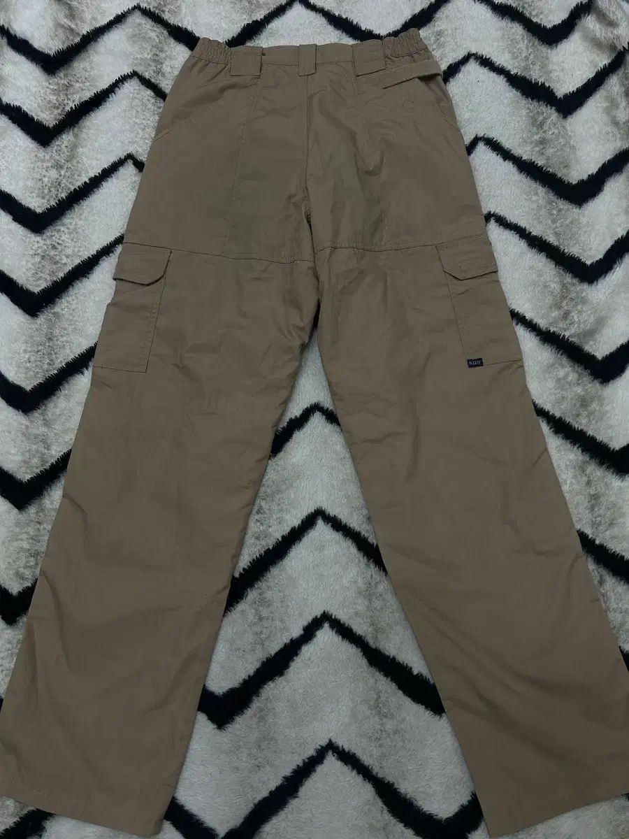 30 5 11 TACTICAL リップストップ カーゴパンツ / ベージュ
