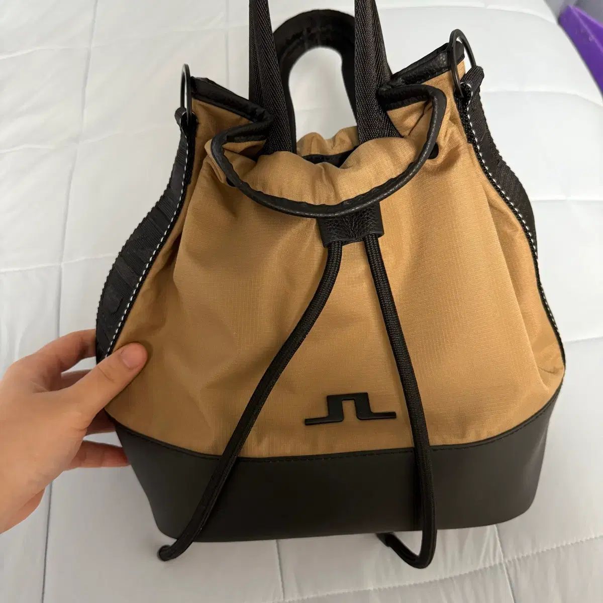 J.LINDEBERG(J.リンドバーグ) ヴェント バケットバッグ ブラウン