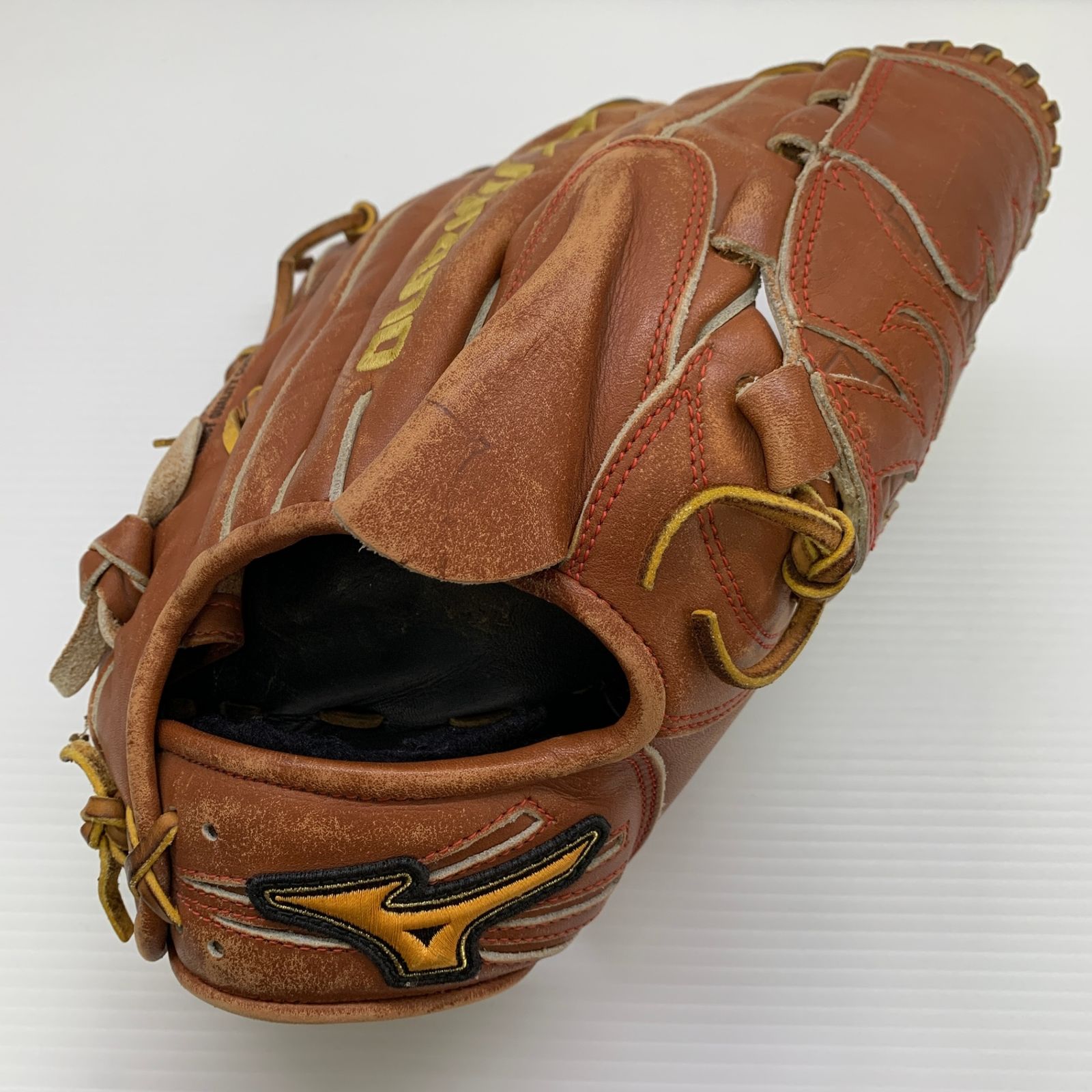 ミズノ MIZUNO プロフェッショナル 1AJGR12691 軟式 大人 一般 投手用 グローブ ピッチャー グラブ 右投げ 中古品 野球 8742