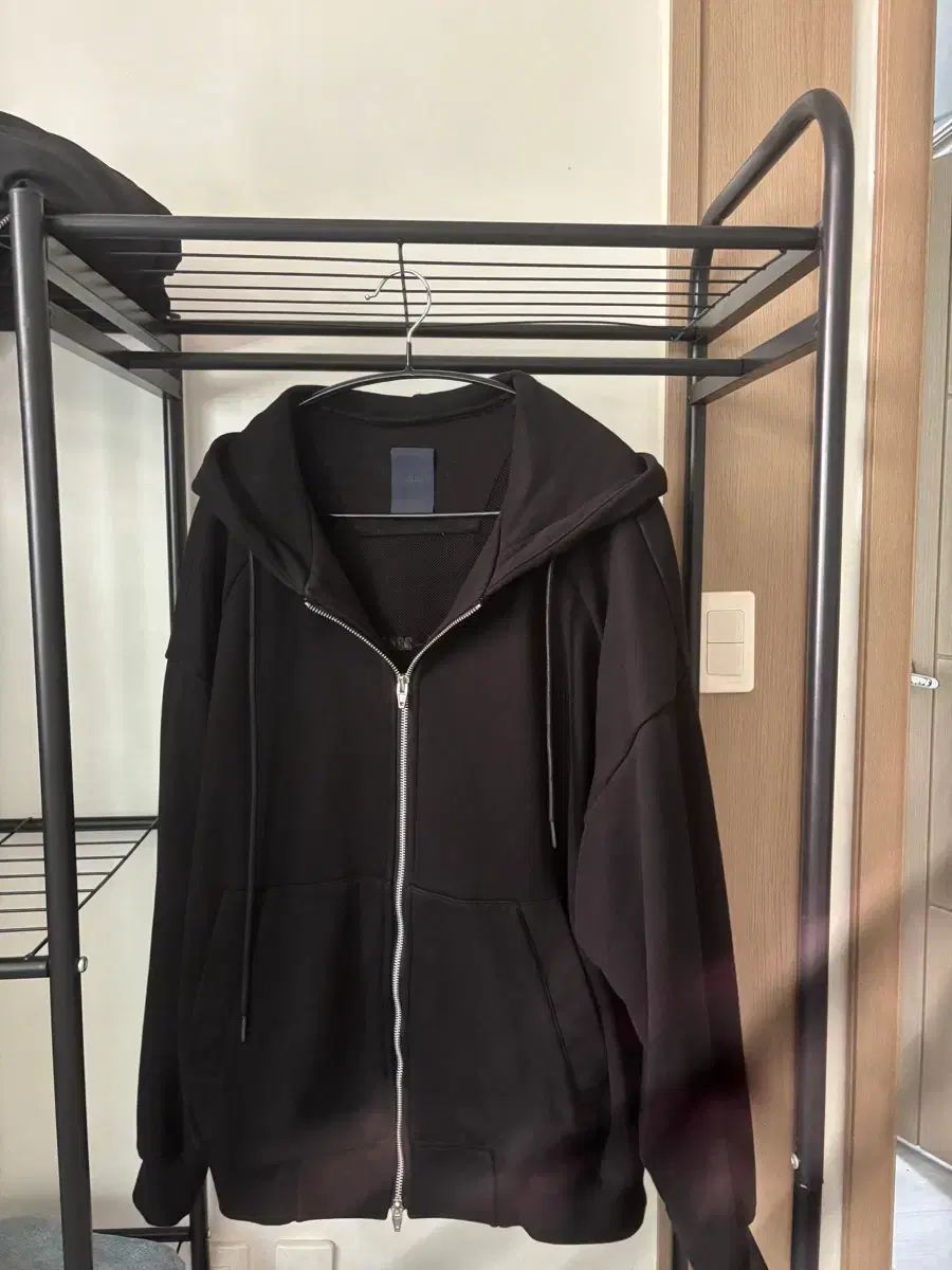 FW24 Juun.J ブラック ジップアップフーディー (s)