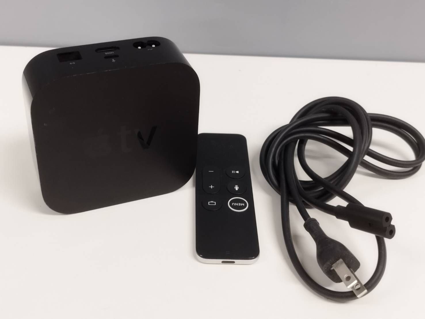 Apple TV 第4世代/A1625/32GB - メルカリ