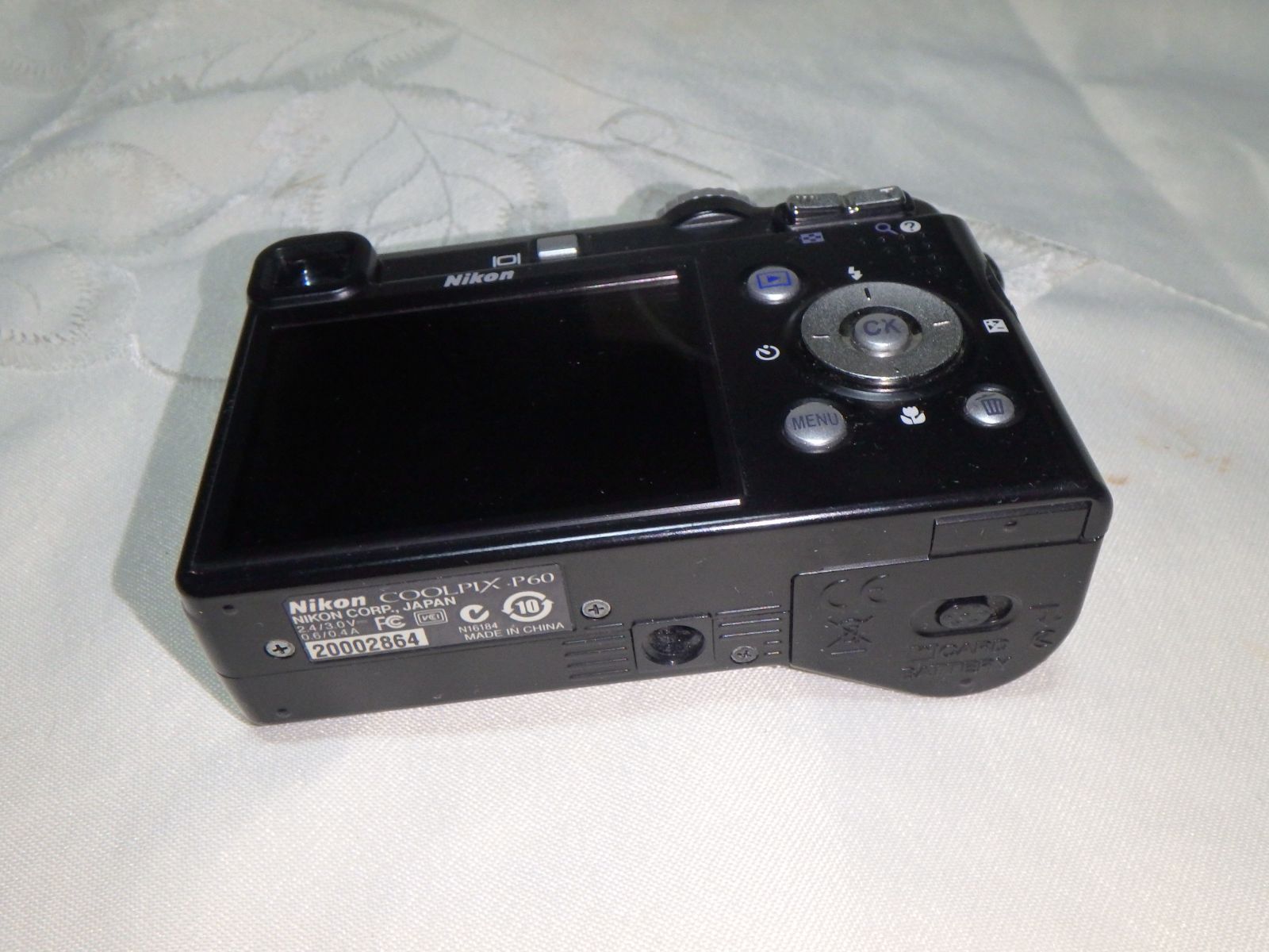 NIKON P60 COOLPIX デジタルカメラ 難 - メルカリ