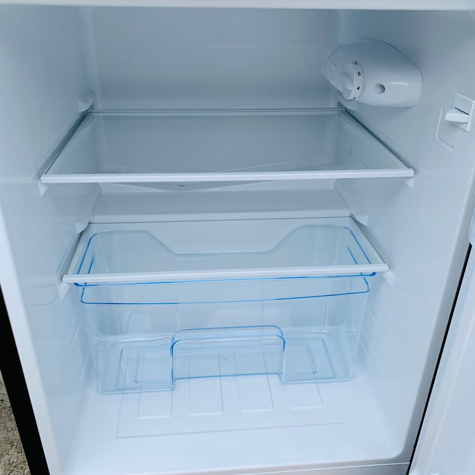 5r55. 美品 SAMKYO 95L 冷蔵庫 GU90 ブラック 2026年購入 - メルカリ