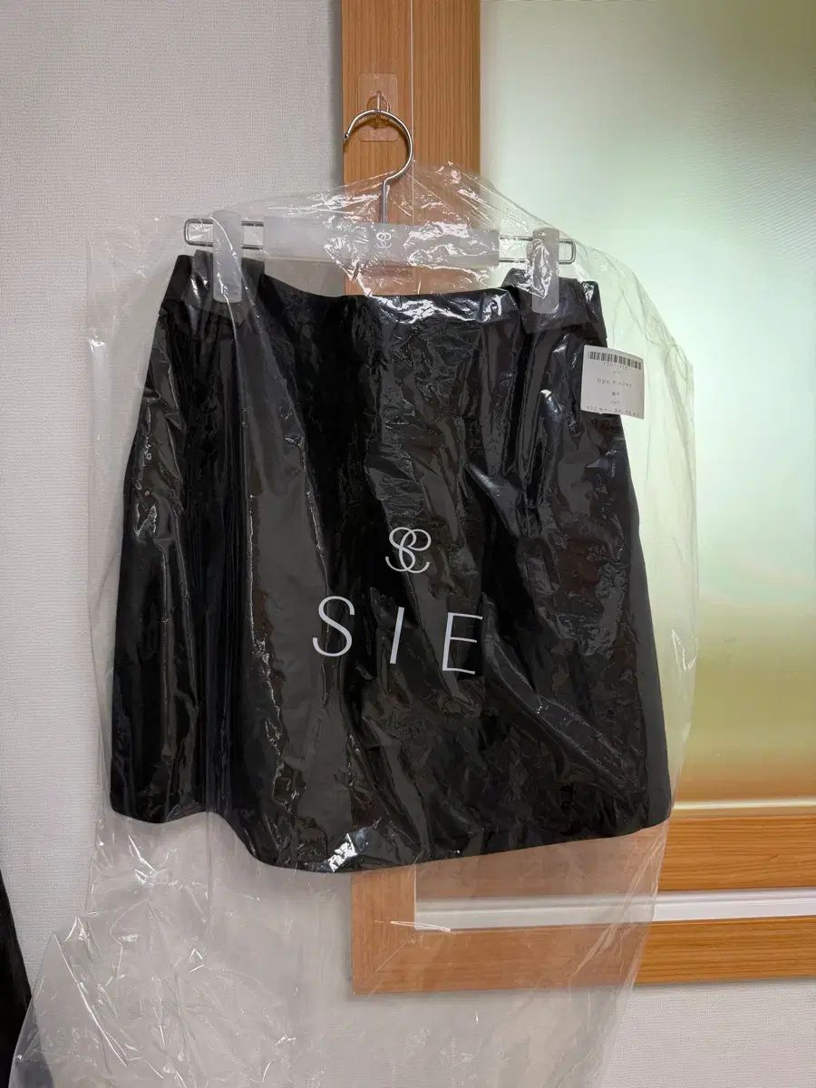 シエ リーミニ スカート ブラック m
