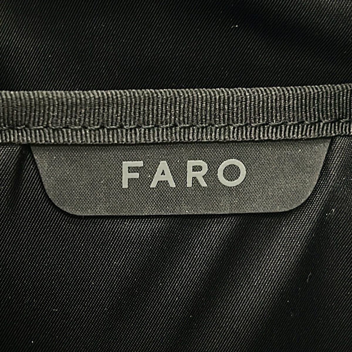 FARO(ファーロ) ショルダーバッグ美品 ジャストアーバンショルダー 黒 