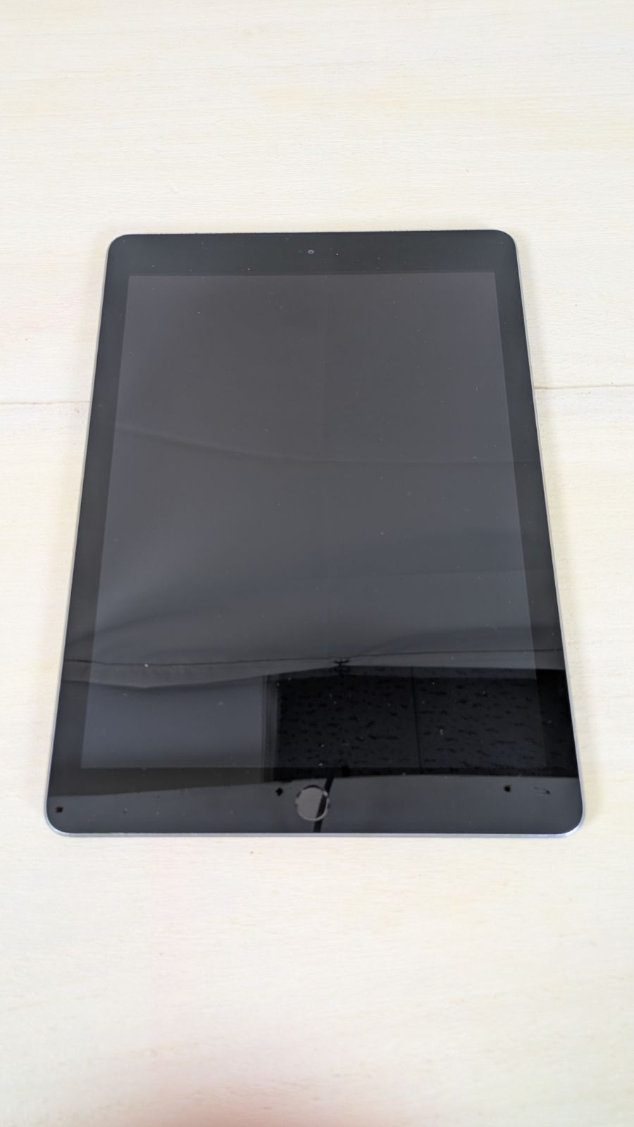 Apple - iPad 第6世代32GB 傷あり　中古品 iPad第6世代 32GB Wi-Fiモデル 中古 傷あり - メルカリ