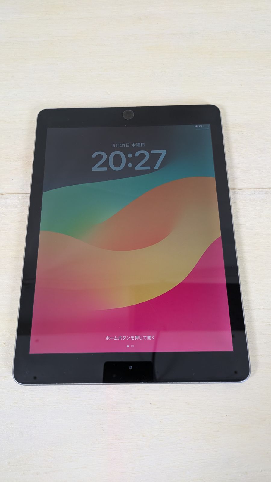 iPad第6世代 32GB Wi-Fiモデル 中古 傷あり - メルカリ
