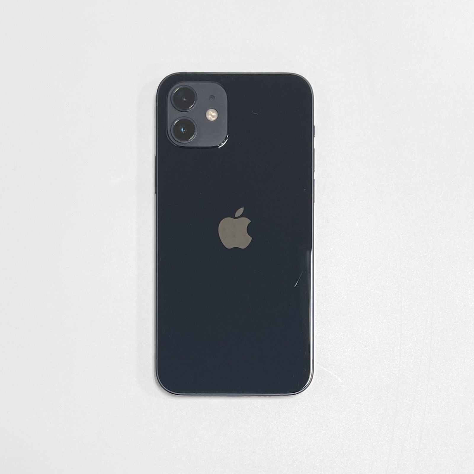 中古】iPhone12 64GB ブラック バッテリー84%~89％ docomo iphone 本体