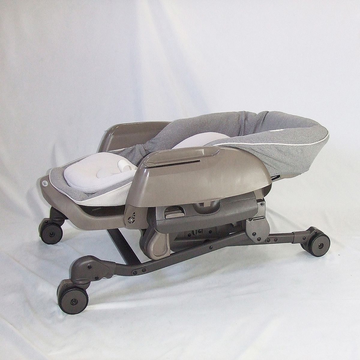 お得っ！厳選中古】美品 電動 ハイローチェア Combi コンビ ネムリラ 