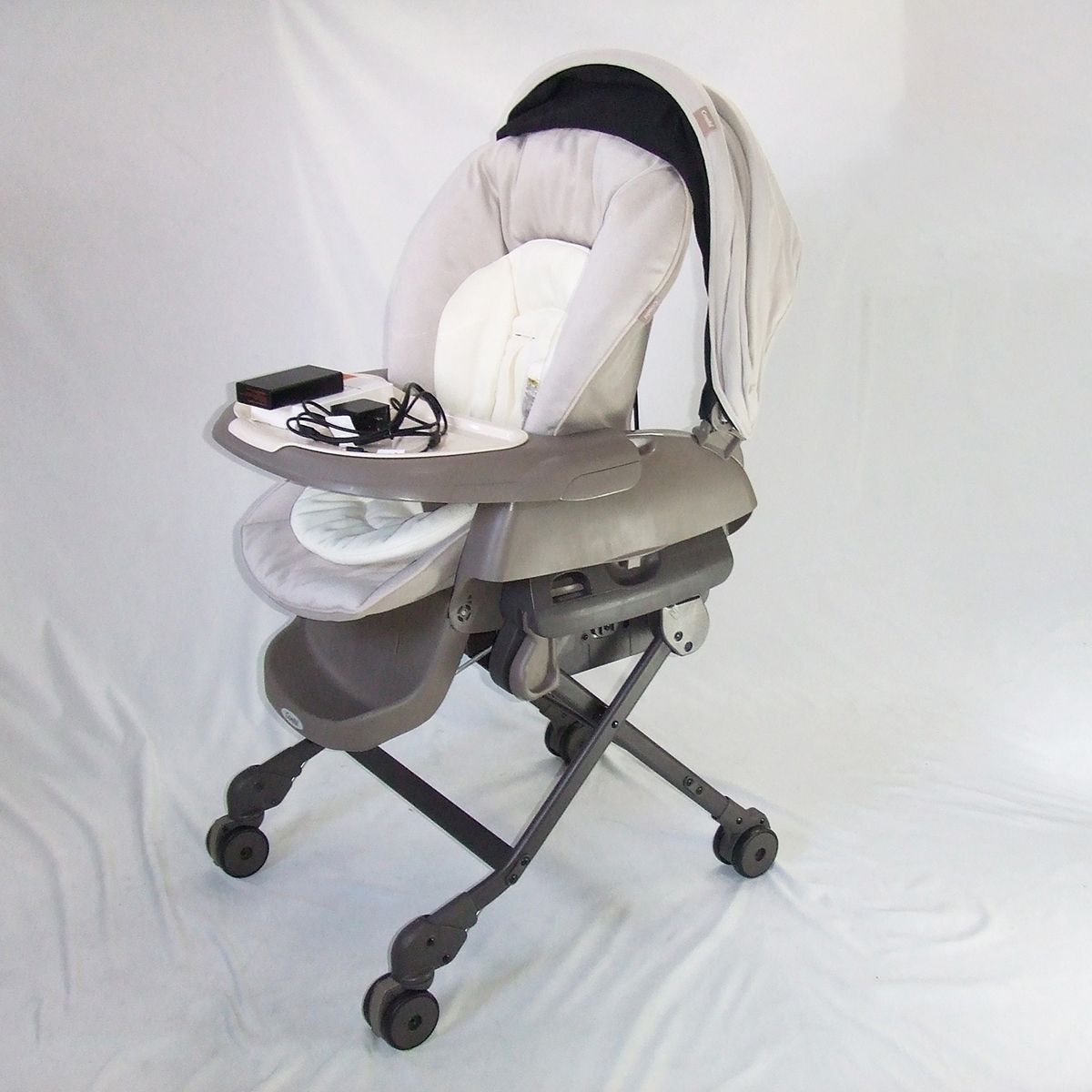 お得っ！厳選中古】美品 電動 ハイローチェア Combi コンビ ネムリラ 