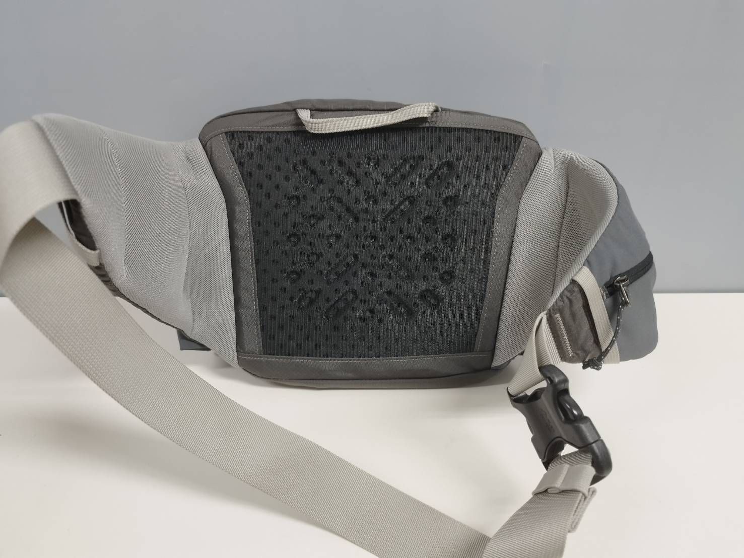 未使用】Patagonia パタゴニア ナイン トレイルズ ウエストパック 8L 