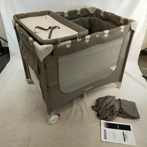 ポータブルベビーベッドおむつ替えテーブル付 カトージ